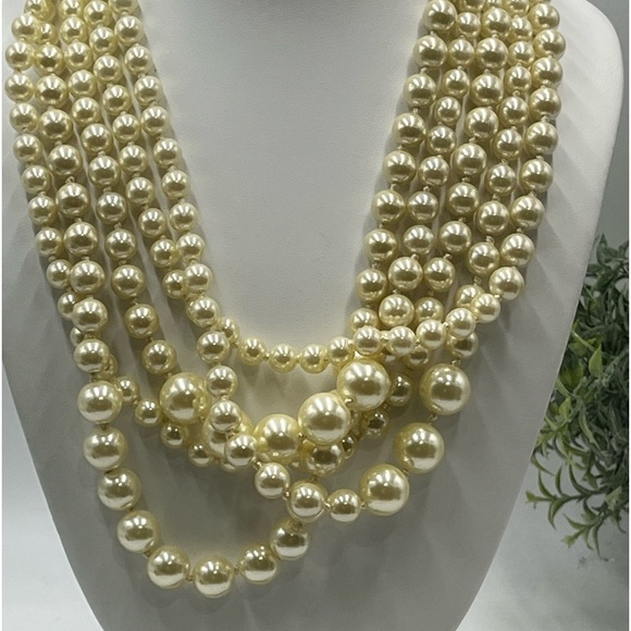 J. Crew Signed Chunky 5-Strand Cream Colored individually Knotted Pearl Necklace - Picture 2 of 11